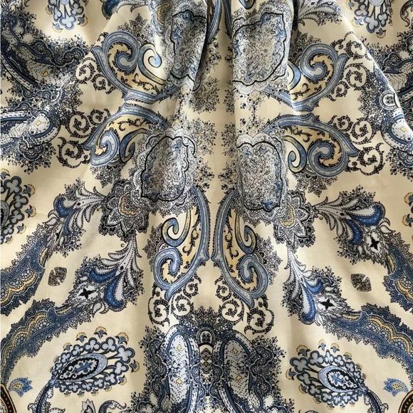 H&M Women's Mini Skirt, Blue, Multi-color Paisley Skirt, Size S, Elastic Waist - Picture 2 of 4